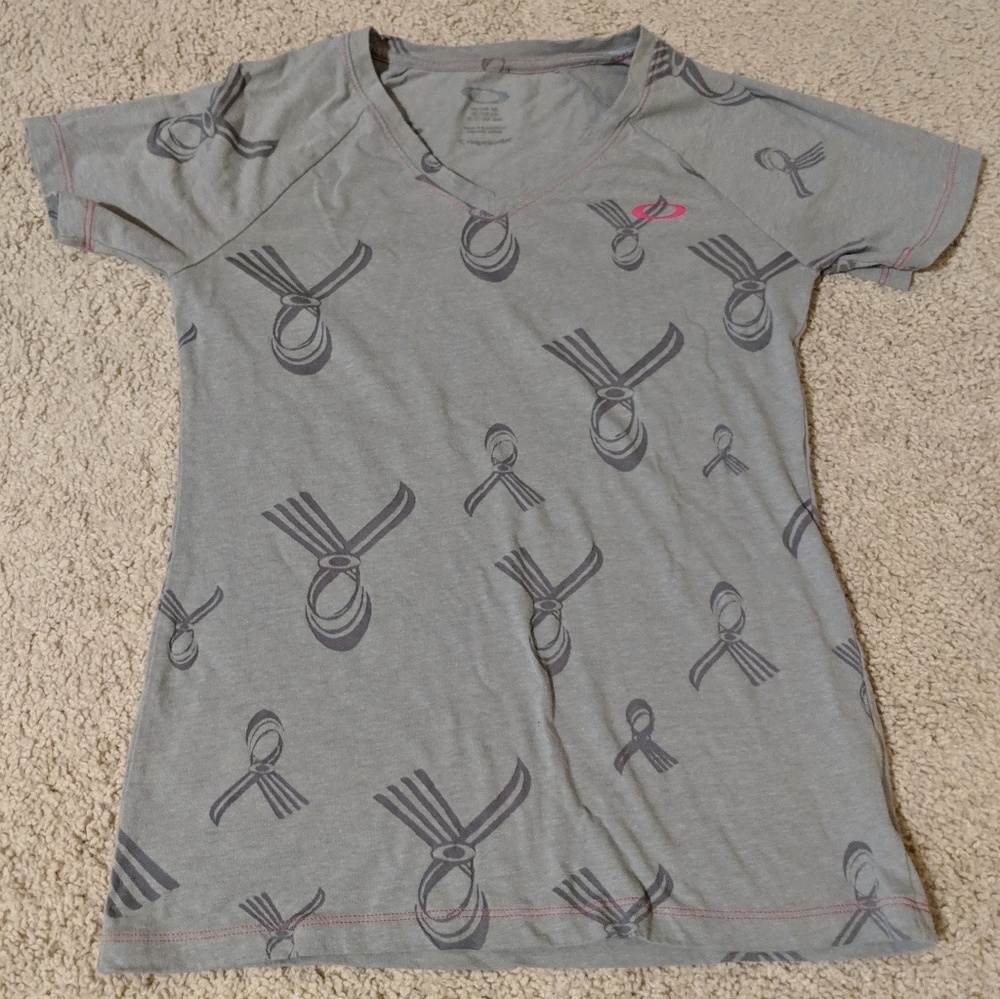 Gray Oakley Tee Shirt - Small